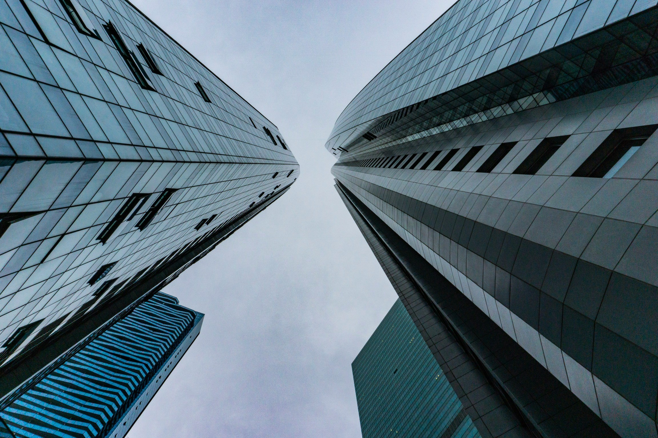 An infographic showing the difference between business and personal liabilities