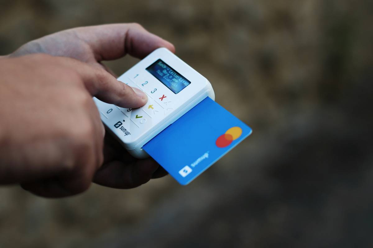 Joint Credit Card Liability Laws: What You Need to Know Before Sharing Finances