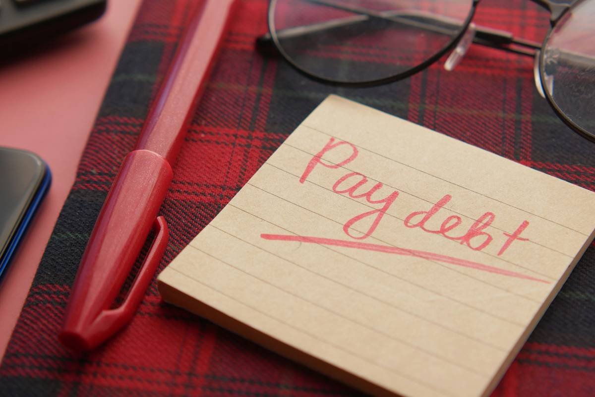 How to Manage Joint Credit Card Debt with Low Credit—Without Ruining Your Relationship (or Your Score)
