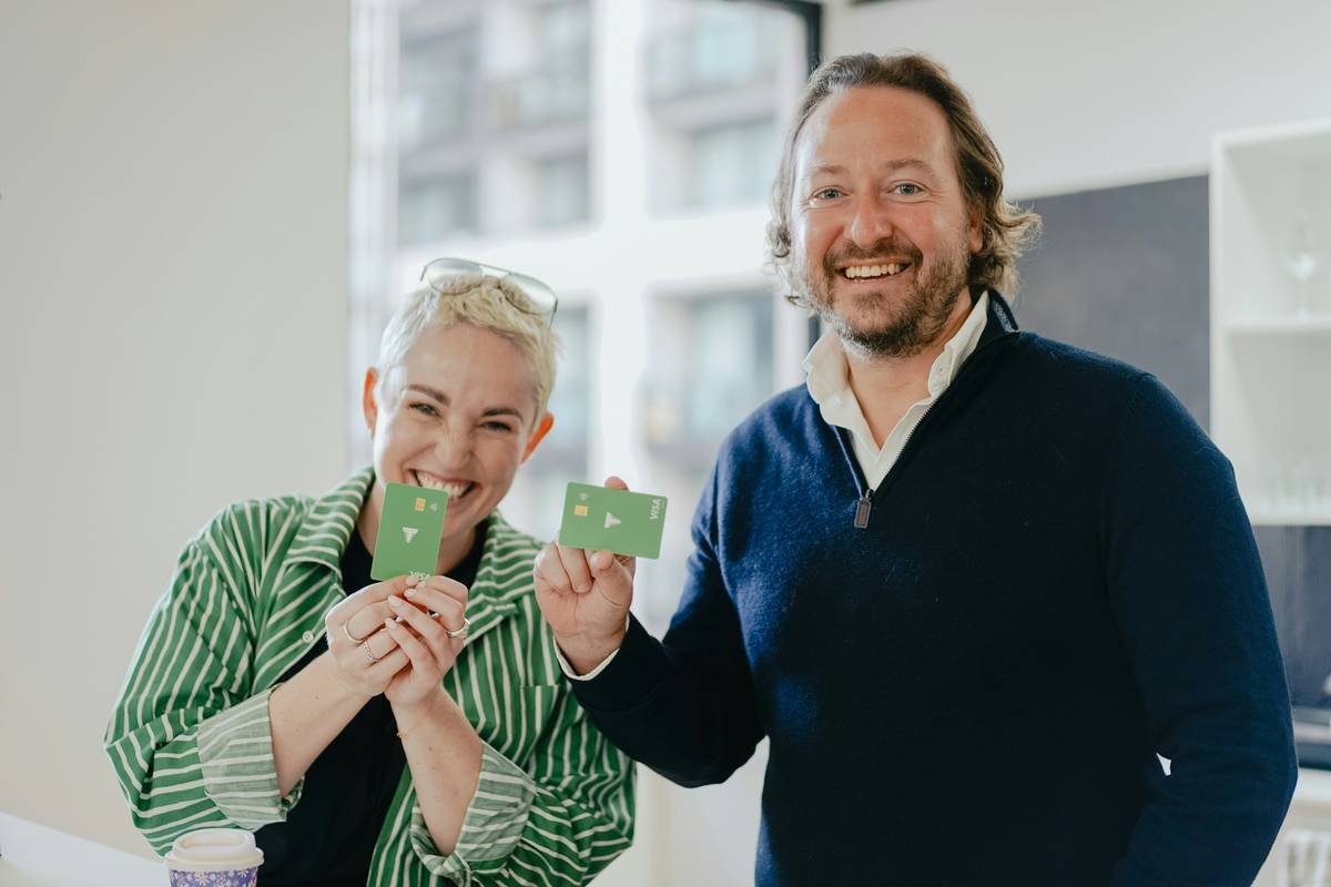 Joint Credit Card Benefits Guide: What Couples Need to Know Before Applying Together